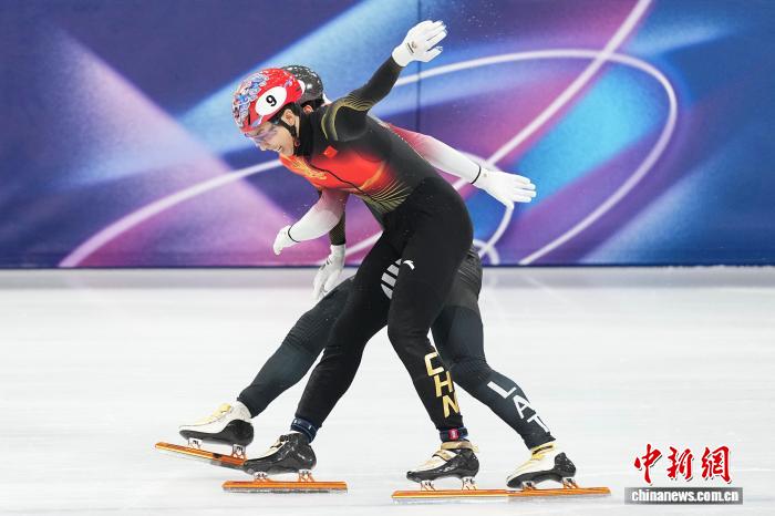孙龙米兰冬奥短道速滑1000米预赛晋级四分之一决