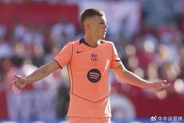 奥尔莫转会风波：巴萨与豪门的博弈